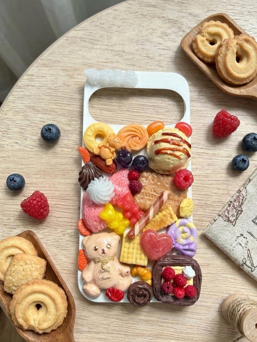 Decoden Phone Case "Barley the Bear's Sweet Carnival Vol.4" design. iPhone, Samsung Galaxy, Google Pixel