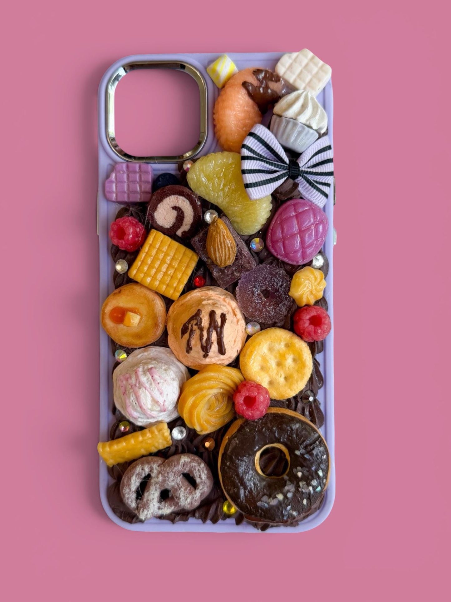 Decoden Phone Case "Choco Berry Wonderland Party Vol.1" design. iPhone, Samsung Galaxy, Google Pixel